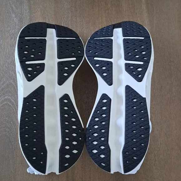 On Cloudsurfer Max - Color: White / White - Size: Men 12 Wide - Picture 8 of 9